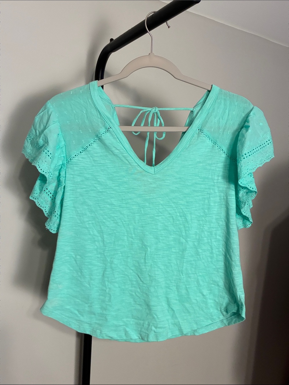 Thread & Clover Tie-Back V-Neck Flutter Sleeve Top in Mint Green Cotton Rayon XS
